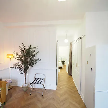 Nouveaute Juillet 2026 Le Balcon De L Opera * Vichy